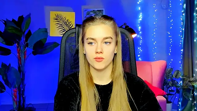 JuneWoods online show from January 2026 08:19:02 AM