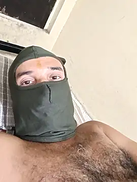 Snapshot of RaviLoveUAll chatting on November 2025 06:39:01 PM RaviLoveUAll online show from November 2025 06:39:01 PM