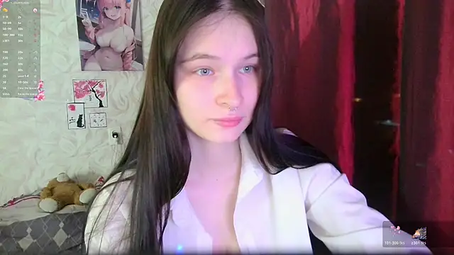 Snapshot of LolaVibe chatting on November 2025 07:30:01 PM LolaVibe online show from November 2025 07:30:01 PM