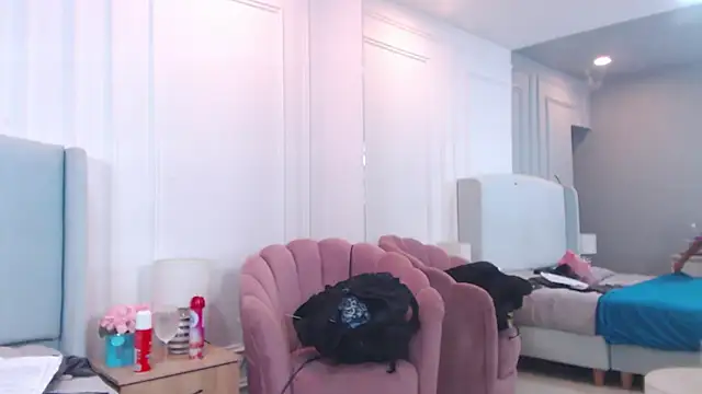 ChantalGarner online show from November 2025 12:59:03 PM