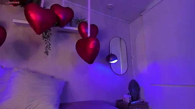 Snapshot of Violeta_dh chatting on February 2026 12:02:02 PM Violeta dh online show from February 2026 12:02:02 PM