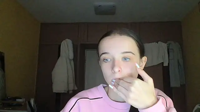 Emilia Light online show from October 2025 07:45:02 AM