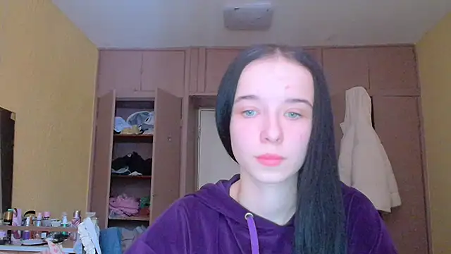 Emilia Light online show from January 2026 08:08:01 AM