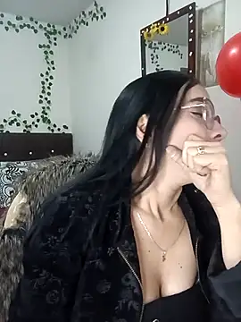 YaraDuartee online show from February 2026 12:40:02 AM