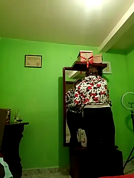 VANESSA  01 online show from December 2025 12:00:02 PM