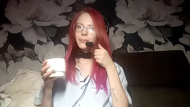 LiaCusson online show from October 2025 05:36:02 PM