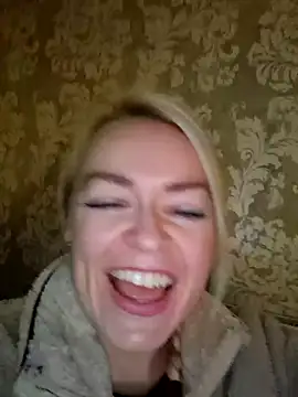 demidelightfulxx online show from October 2025 07:18:01 AM