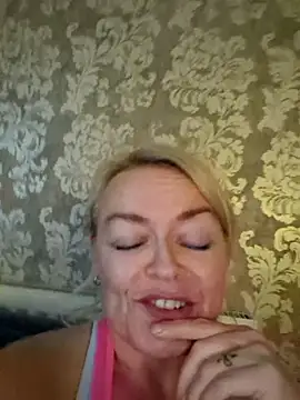 demidelightfulxx online show from October 2025 01:00:02 PM