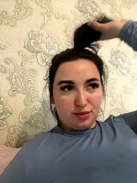 Snapshot of LoveMiQueen1 chatting on October 2025 01:20:01 PM LoveMiQueen1 online show from October 2025 01:20:01 PM