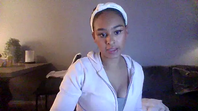 ElviraRose online show from October 2025 05:11:02 PM