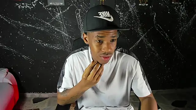 Snapshot of Xshipy_ chatting on October 2025 01:23:01 PM Xshipy online show from October 2025 01:23:01 PM