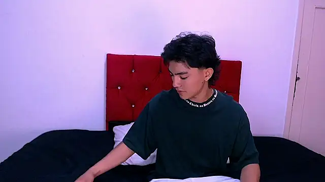 RomeoMillerr online show from November 2025 07:12:01 PM