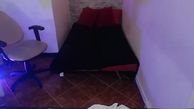 Snapshot of _ceeleste_cute_ chatting on October 2025 07:14:02 AM ceeleste cute online show from October 2025 07:14:02 AM