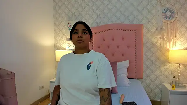 Snapshot of Aria_Star7 chatting on October 2025 07:47:02 PM Aria Star7 online show from October 2025 07:47:02 PM