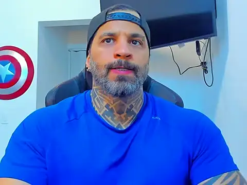 JoshRigby online show from November 2025 09:59:02 PM