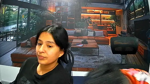 Charly and laura online show from October 2025 08:38:02 PM