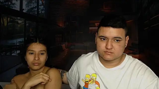 Charly and laura online show from October 2025 07:00:01 PM
