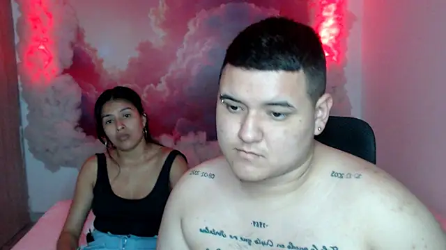 Charly and laura online show from October 2025 07:03:01 PM
