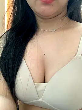 Lydia-a online show from November 2025 05:39:01 AM