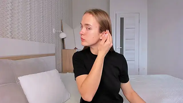 LilMary  online show from November 2025 11:31:02 AM