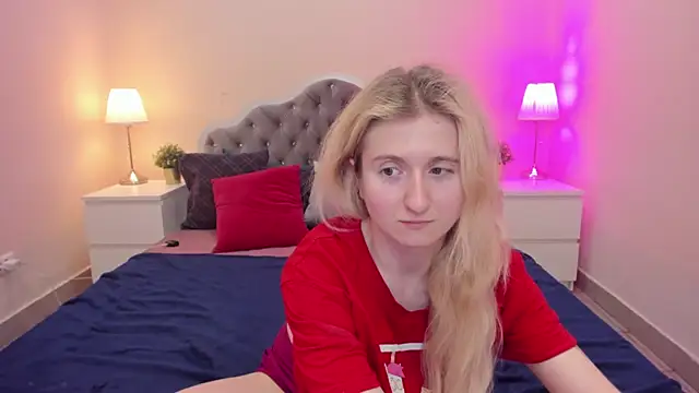 CamillaDreamer online show from November 2025 06:01:02 PM