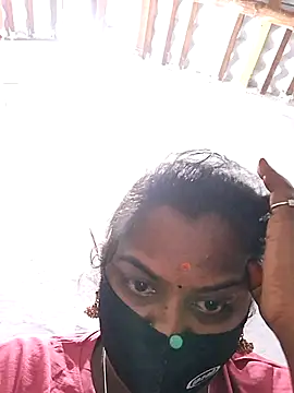 Snapshot of Tamil_Hot_Sindhu chatting on October 2025 12:57:01 AM Tamil Hot Sindhu online show from October 2025 12:57:01 AM