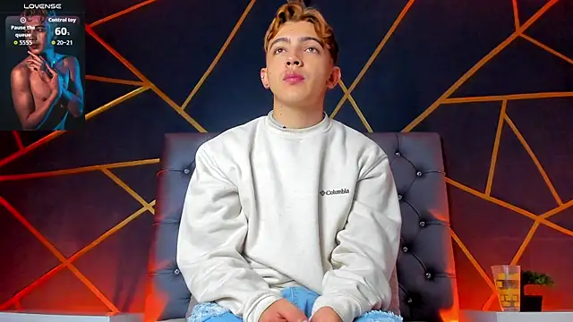 Lian Miller1  online show from January 2026 12:32:02 PM