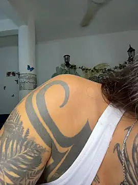 lurosscy online show from November 2025 07:45:02 PM