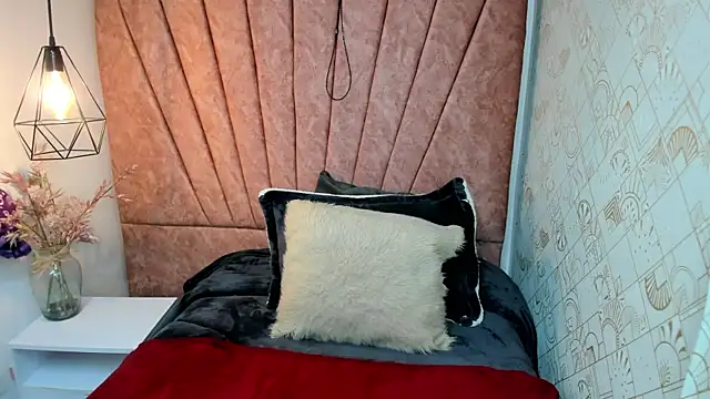 Issa Milf   online show from November 2025 01:22:01 PM