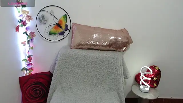 yourhornyjuliettee online show from October 2025 11:14:01 PM