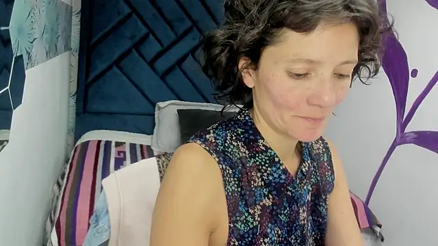 Valery More   online show from October 2025 12:09:01 PM