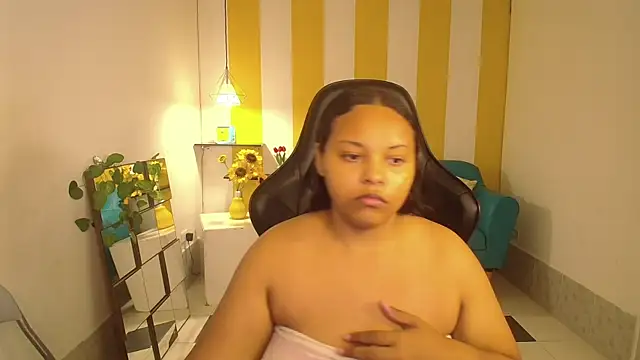 carollkiss online show from October 2025 12:05:01 PM