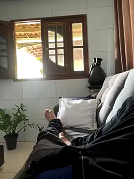 Snapshot of MCLZK chatting on October 2025 05:58:02 PM MCLZK online show from October 2025 05:58:02 PM