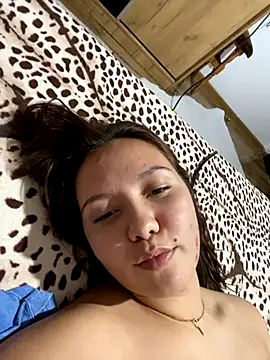 Snapshot of CamillaHessel chatting on October 2025 01:51:02 PM CamillaHessel online show from October 2025 01:51:02 PM