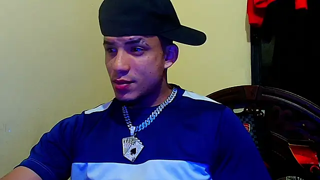 Snapshot of danni_scoot chatting on February 2026 08:07:02 AM danni scoot online show from February 2026 08:07:02 AM