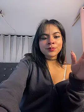 Veeronica  online show from November 2025 12:10:02 AM