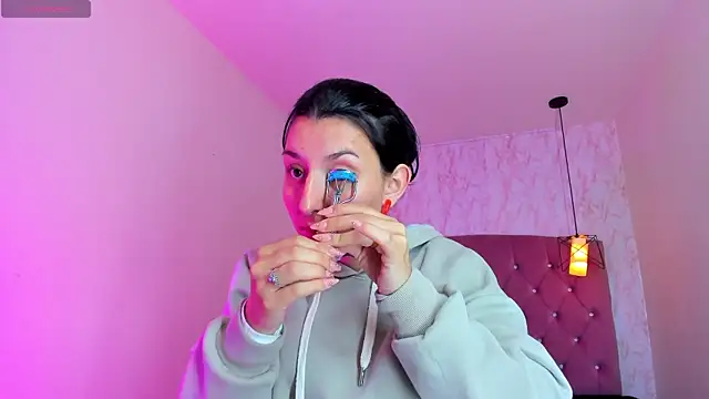 Iris  77 online show from November 2025 11:36:02 AM