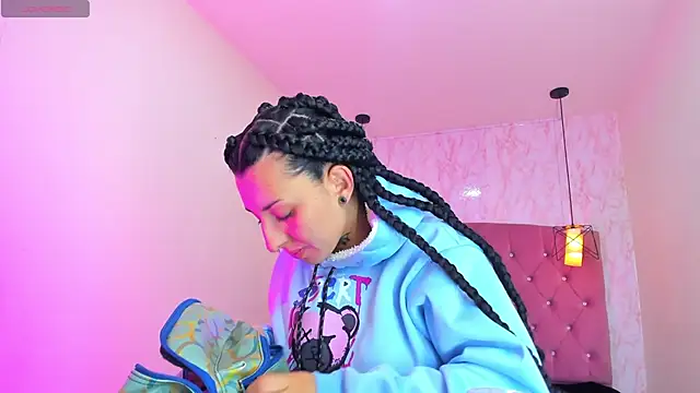 Iris  77 online show from November 2025 11:23:02 AM