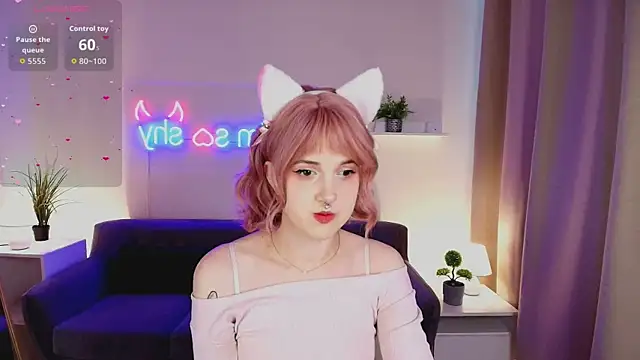 luna son online show from October 2025 01:56:02 PM