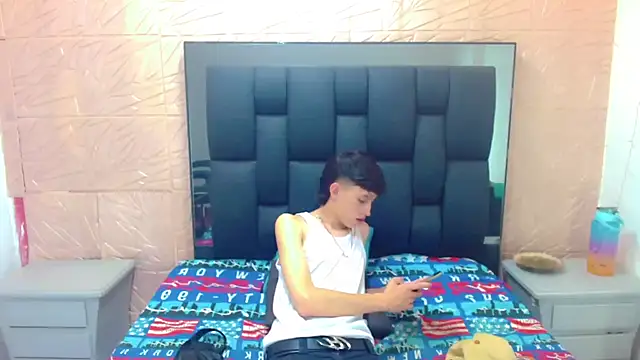 Snapshot of thaigo_twink38 chatting on October 2025 04:02:02 AM thaigo twink38 online show from October 2025 04:02:02 AM