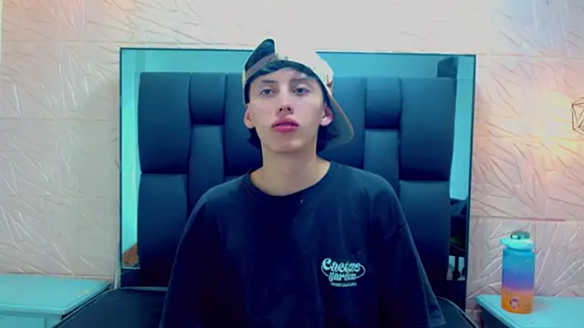 Snapshot of thaigo_twink38 chatting on November 2025 05:30:02 AM thaigo twink38 online show from November 2025 05:30:02 AM