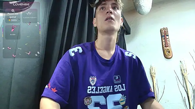 ZackMaye online show from October 2025 03:17:02 AM