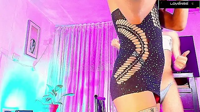 GIRLS OFFICIALL   online show from January 2026 10:25:01 PM