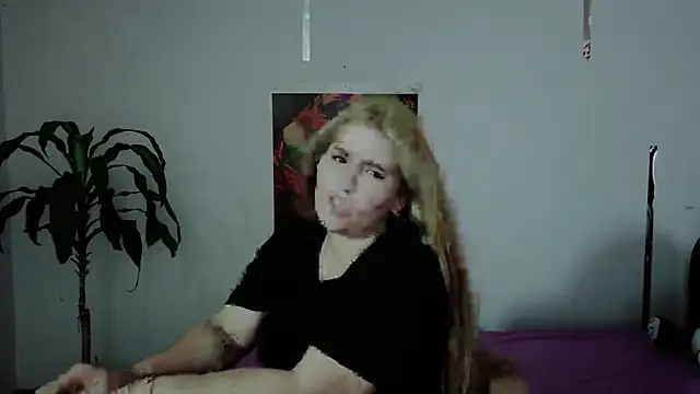 Snapshot of Aisha-Smith69 chatting on November 2025 07:47:02 PM Aisha-Smith69 online show from November 2025 07:47:02 PM