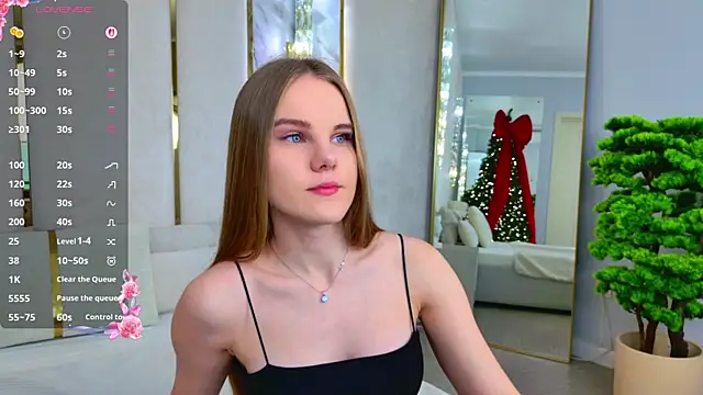 Lili Lohan online show from November 2025 05:03:01 PM