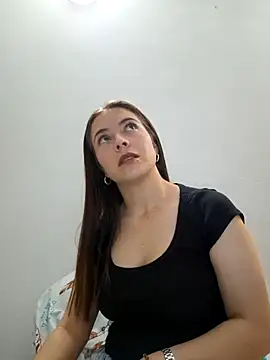 Snapshot of EmmaValencia_ chatting on October 2025 03:01:01 PM EmmaValencia online show from October 2025 03:01:01 PM