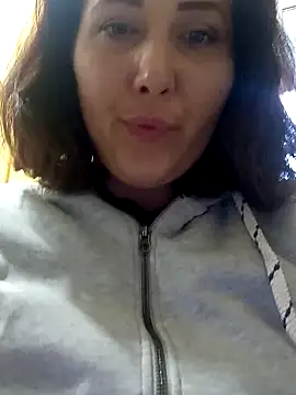 Snapshot of SeleettaNi chatting on October 2025 10:55:01 AM SeleettaNi online show from October 2025 10:55:01 AM