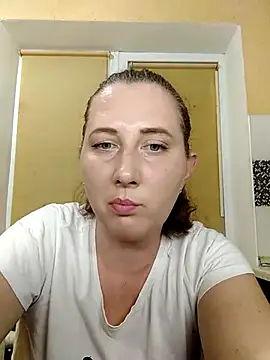 Snapshot of SeleettaNi chatting on October 2025 09:15:01 PM SeleettaNi online show from October 2025 09:15:01 PM