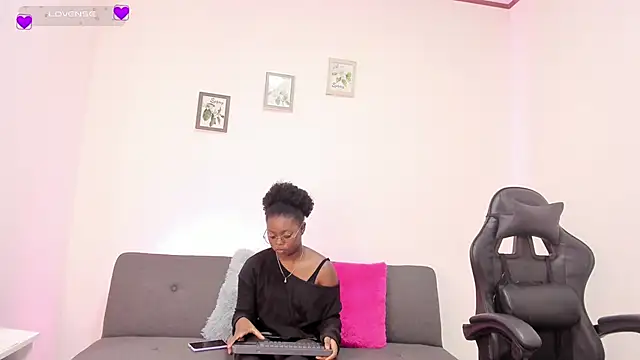 staicy26 online show from May 2026 02:12:01 PM
