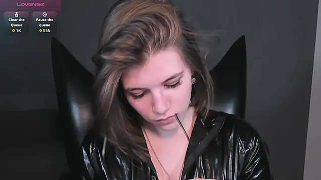 Snapshot of CathyAdams chatting on June 2026 07:35:01 AM CathyAdams online show from June 2026 07:35:01 AM